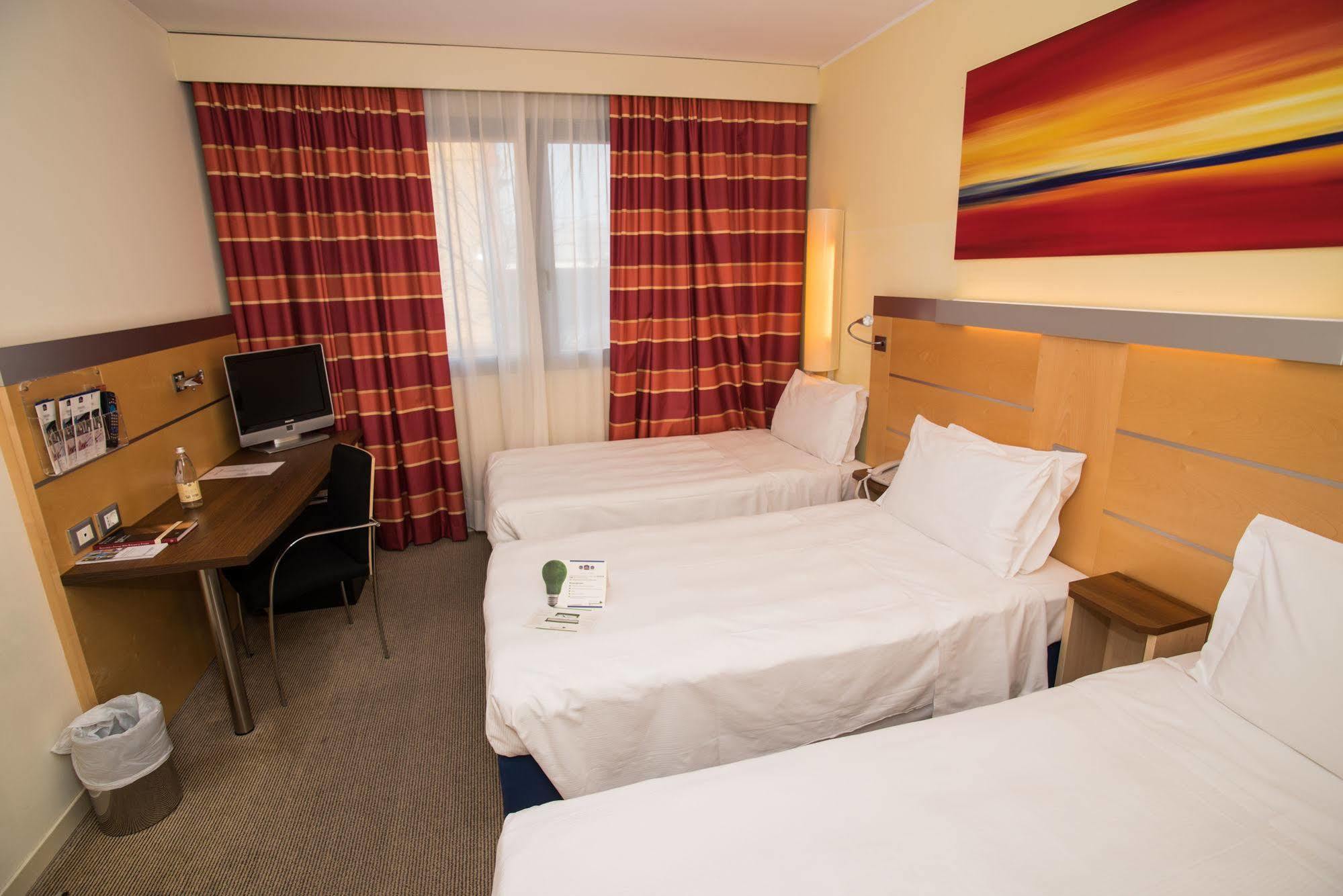 Best Western Palace Inn Hotel Феррара Экстерьер фото